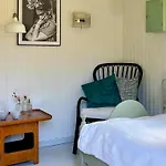 בית נופש Family-friendly Near Skaerby *